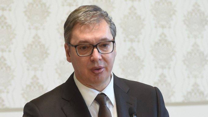 Vučić: Svi u ponedeljak, utorak dobijaju 30 evra