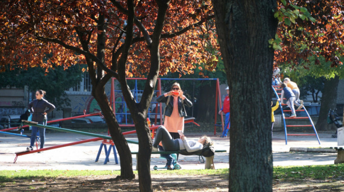 Temperatura danas i do 28 stepeni: Stiže prolazno naoblačenje, ali vreme ostaje natprosečno toplo