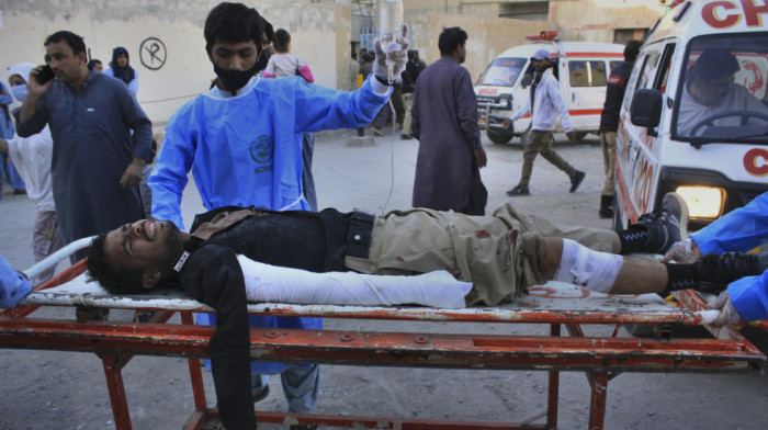 Eksplodirala bomba u Pakistanu - poginuo policajac, ranjeno 15 civila