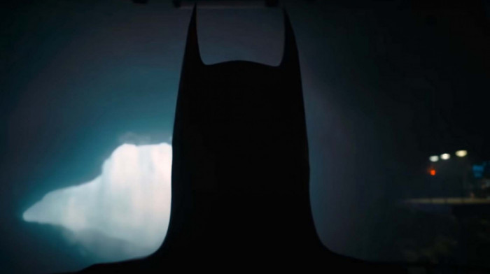 VIDEO Majkl Kiton vraća se posle 30 godina kao Betmen, stigao prvi trejler za film "Fleš"