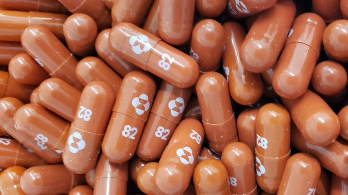 Evropska agencija za lekove razmatra Merkovu pilulu protiv kovida 19