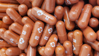 Evropska agencija za lekove razmatra Merkovu pilulu protiv kovida 19