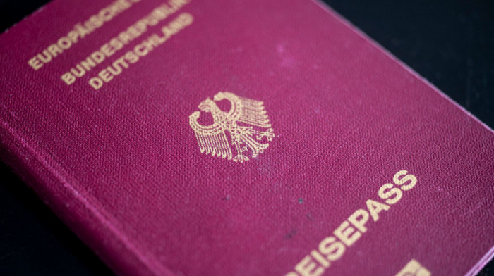 Lakše do nemačkog pasoša, ali samo ako plan "preživi" kritike: Novi predlog vlasti izazvao burnu polemiku