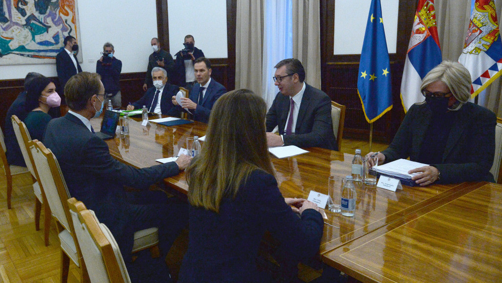 Vučić sa delegacijom MMF: U trećem kvartalu imaćemo rast BDP od sedam odsto