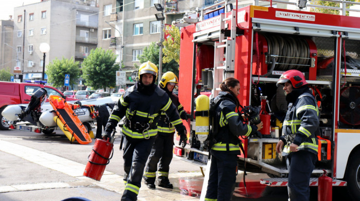 Lokalizovan požar u zgradi Elektrodistribucije u Ćupriji: Gorela šalter sala, na terenu i vatrogasci iz Jagodine