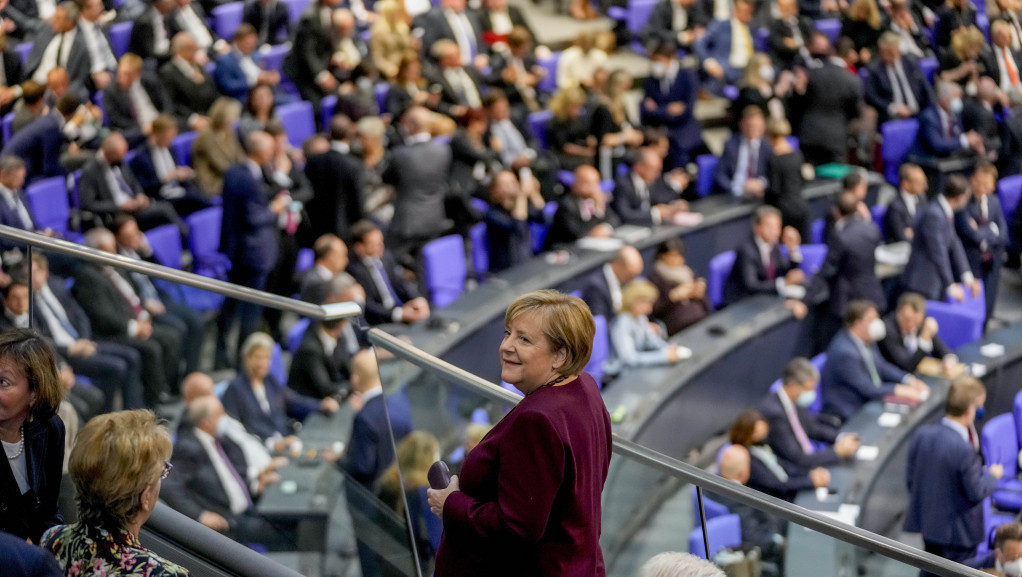 Kraj jedne ere: Angela Merkel posle 16 godina na tribini za goste u Bundestagu