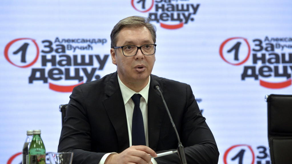 Vučić uručio stipendije: Samo vam znanje niko ne može uzeti