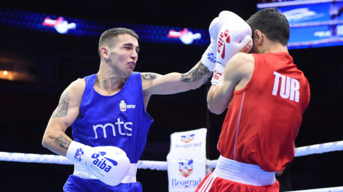 Svestko prvenstvo u boksu: Omer Ametović savladao Muhameda Unlua