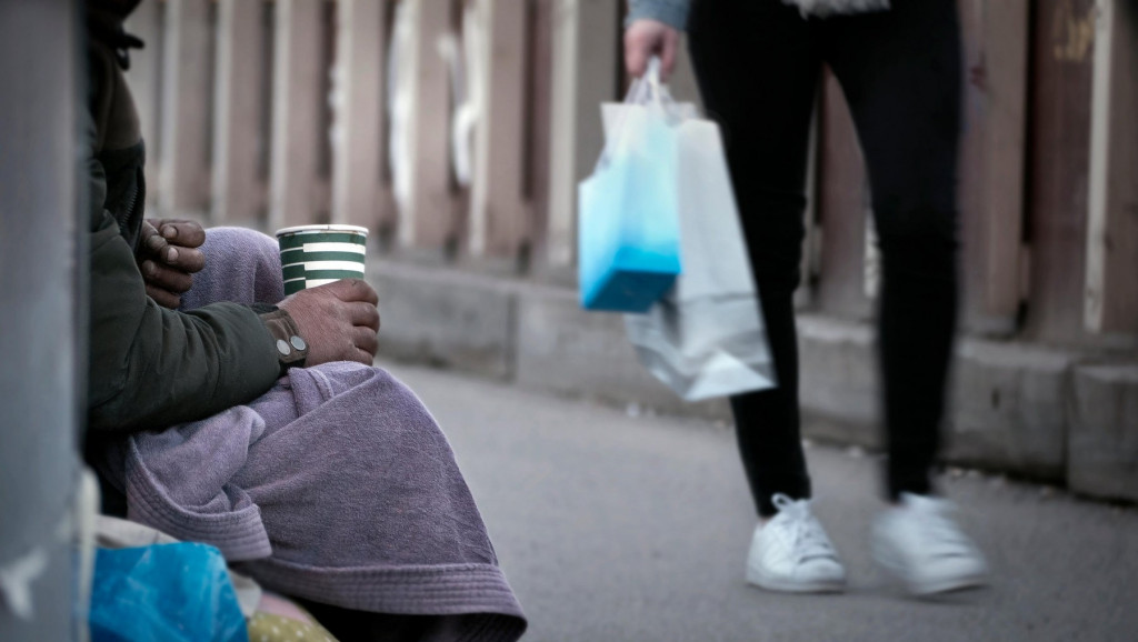 Trgovina ljudima u Beogradu: Okrivljeni prinudili žrtvu na prosjačenje i zlostavljanje