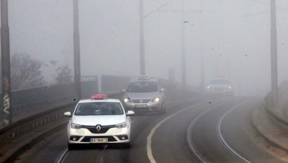 Putevi Srbije: Magla na autoputu kod Ljiga, vidljivost smanjena na 100 metara
