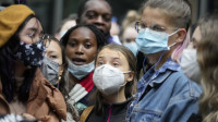 Greta Tunberg se priključila protestu u Londonu uoči samita o klimi