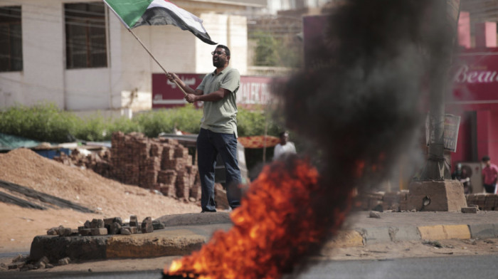 Žestoke borbe u Kartumu, civili četiri dana bez struje
