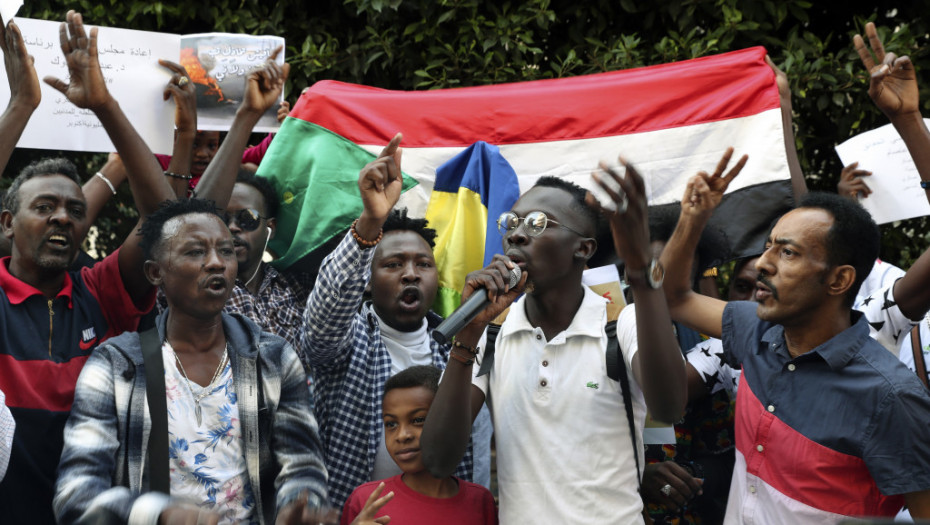 Ujedinjene nacije pozvale huntu u Sudanu da dozvoli mirne proteste