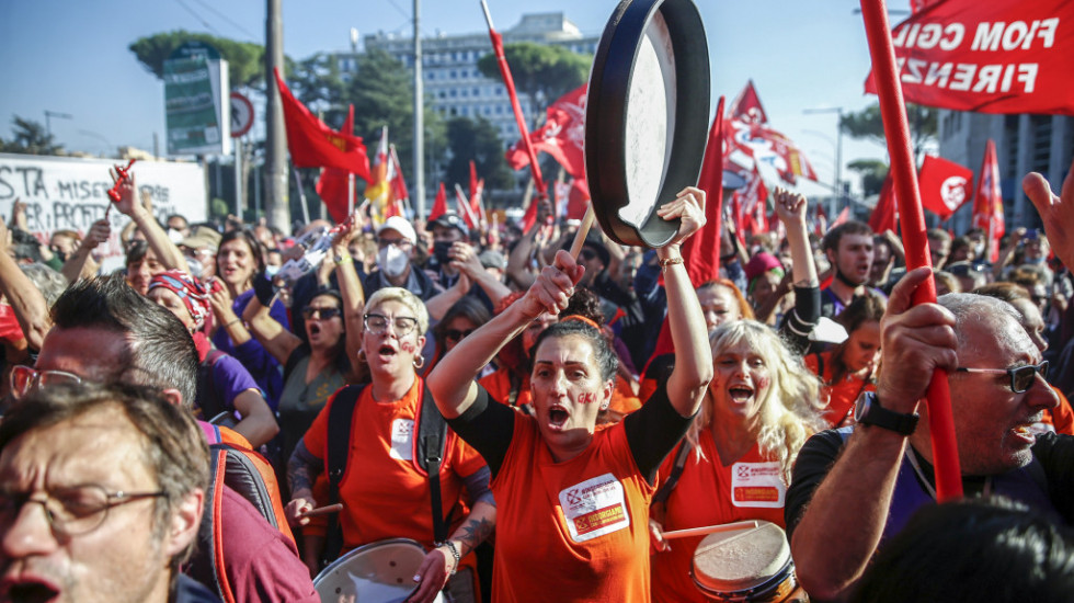 Lideri G20 se obavezali na klimatsku neutralnost, hiljade demonstranata marširalo Rimom (FOTO)