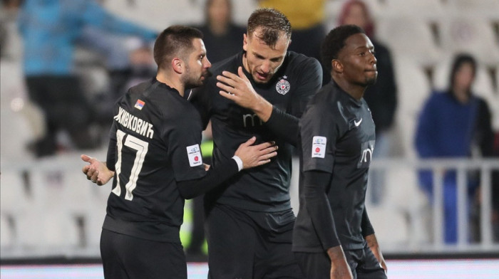 Partizan pobedio u derbiju Čukarički 2:0: Defanzivci pogađali, povreda Zdjelara brine Stanojevića