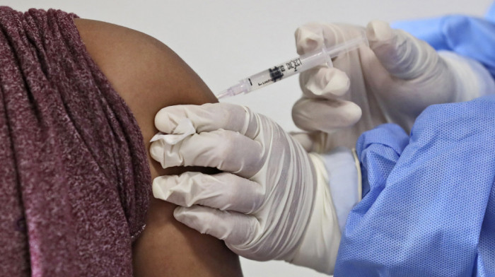 NBA liga preporučuje košarkašima buster dozu vakcine