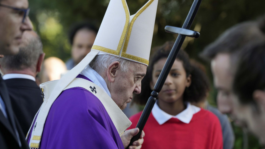 Papa Franja: Stanite, proizvođači oružja, stanite