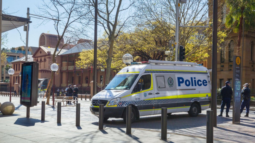 Vozilo iz pratnje australijskog premijera sletelo s puta, povređena četiri policajca