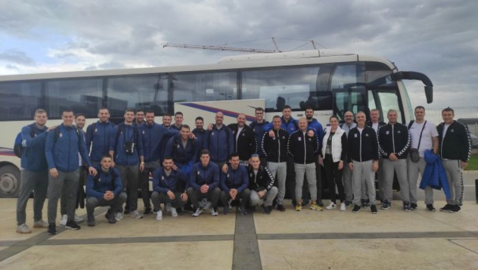 Rukometaši otputovali u Bratislavu: Đerona zadovoljan formom ekipe