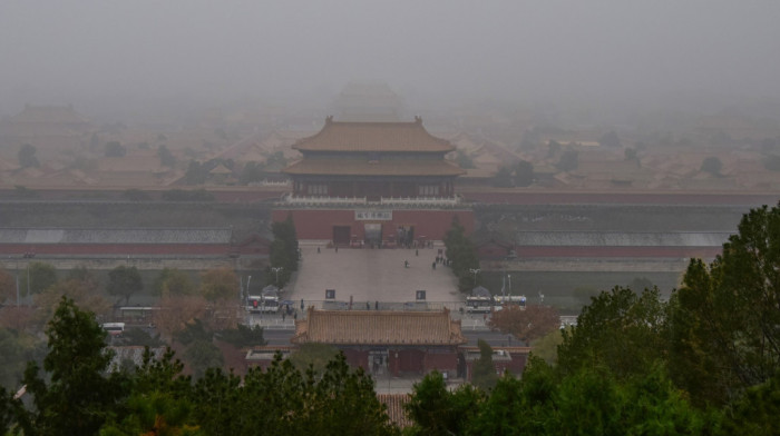 Peking pod oblakom smoga, zbog smanjene vidljivosti zatvoreni autoputevi
