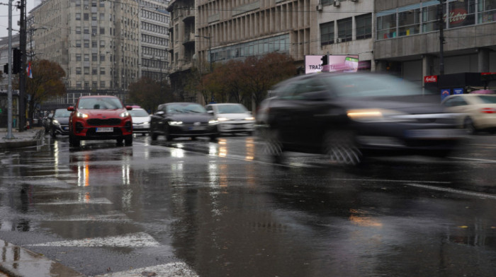 Pojačan saobraćaj u gradovima i na pojedinim putevima