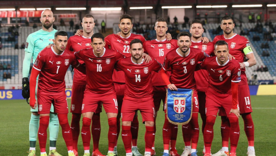 Predsednik Vučić podržao fudbalere pred meč sa Portugalom