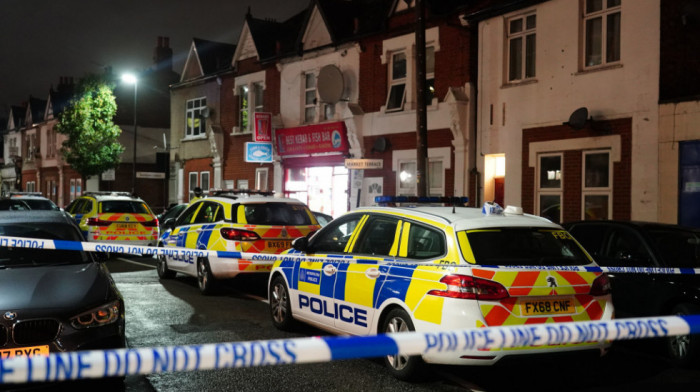 Napad u Londonu: Ubijen muškarac, starija žena u kritičnom stanju