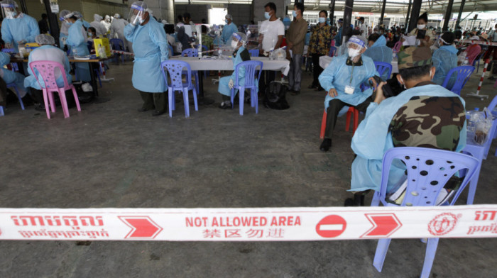 Kambodža: Preminulo sedam osoba jer su kovid kampu popili dezinfekciono sredstvo