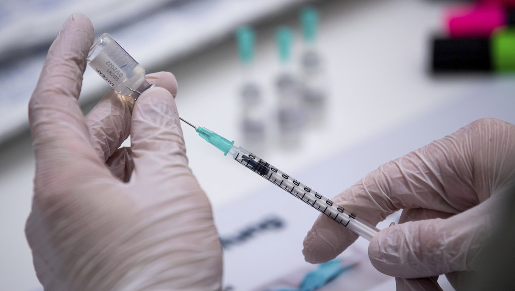 Fajzer počeo testiranje vakcine protiv omikron soja koronavirusa