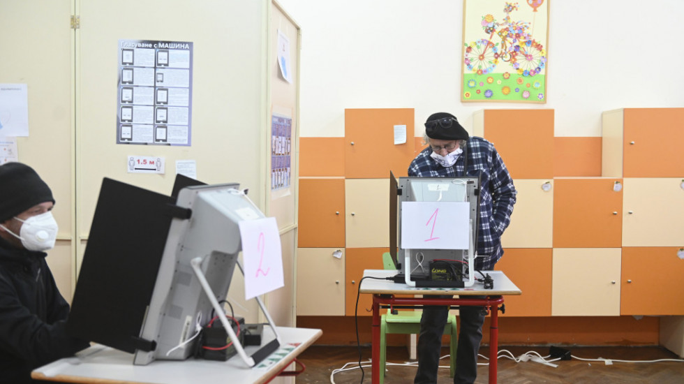Izlazne ankete u Bugarskoj: Tesna trka između GERB-a Bojka Borisova i nove partije "Nastavljamo promene"