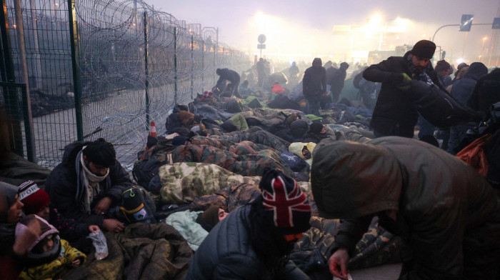 CNN: Bačen suzavac na migrante na poljsko-beloruskoj granici