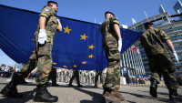 Stvaranje vojske EU: Priča stara deceniju opet u fokusu, na stolu i kontroverzna ideja o 5.000 trupa za brze reakcije
