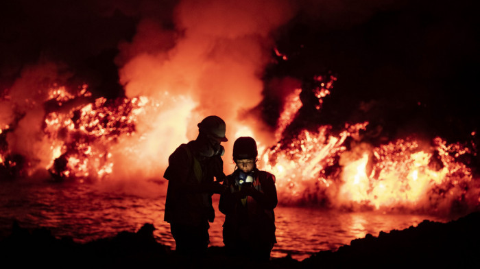 Dva meseca od prve erupcije vulkana na La Palmi: Lava i dalje teče, evakuisano 7.000 ljudi (VIDEO)