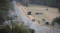 Beloruske vlasti ispraznile kampove na granici sa Poljskom, migranti prebačeni u skladište