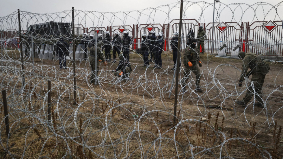 Poljska počinje da gradi ogradu na granici sa Belorusijom