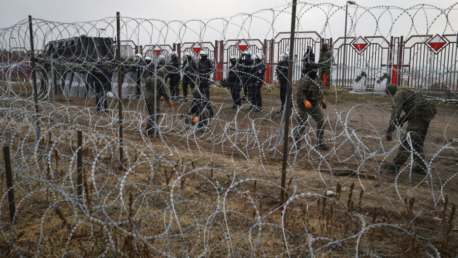 Poljska počinje da gradi ogradu na granici sa Belorusijom