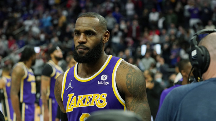 Novi maler za "kralja" i Lejkerse: Lebron Džejms pozitivan na koronavirus