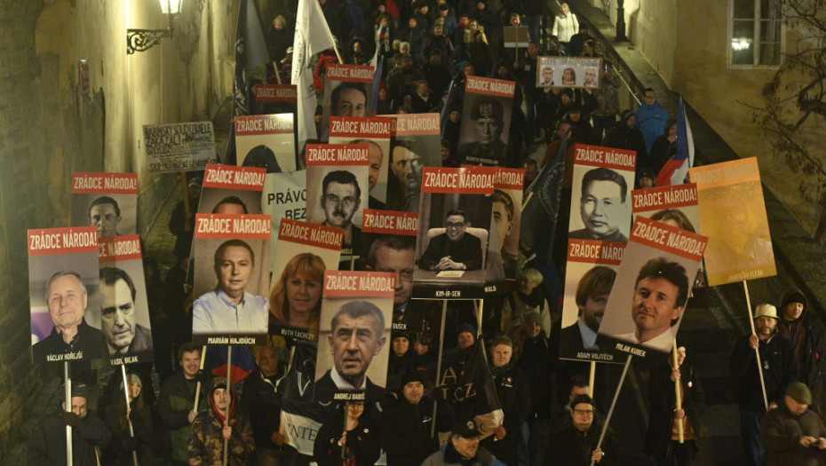 Marš nevakcinisanih protiv vladinih mera u Češkoj