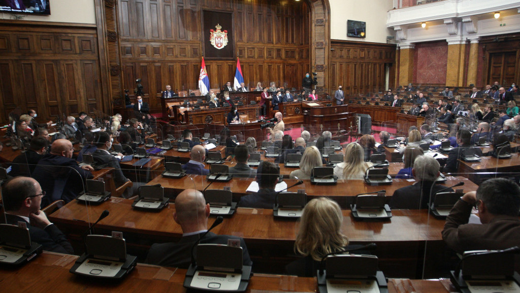 Poslanici Skupštine Srbije glasaju o predlogu za promenu Ustava, Dačić večeras raspisuje referendum