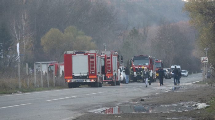 "Geleri su leteli svuda, polegali smo na pod": Meštani Leštana o eksploziji u fabrici protivgradnih raketa