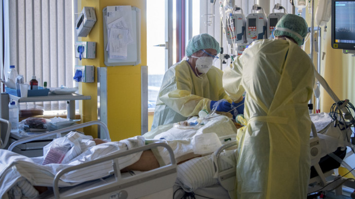Koliko je zdravstvenih radnika u Srbiji zaraženo koronom i da li to remeti rad ustanova