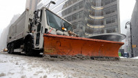 Haos na putevima oko Beča: Prvi sneg iznenadio vozače sa letnjim gumama