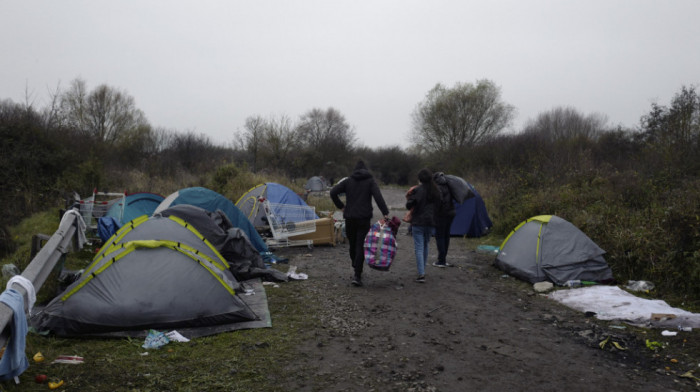 U Francuskoj počela evakuacija migrantskog kampa kod Denkerka