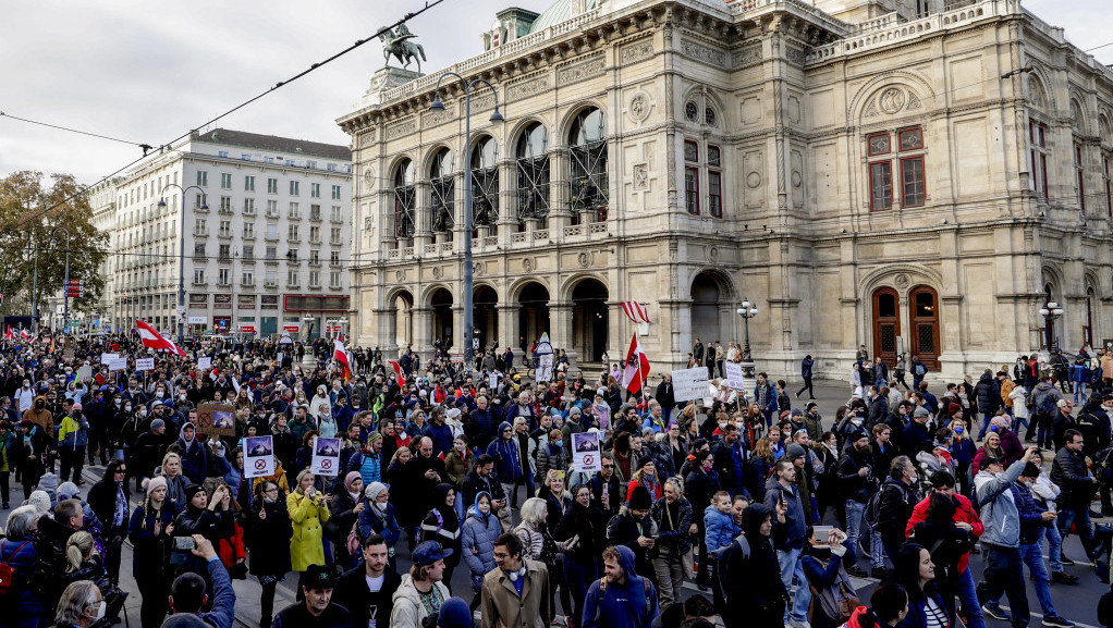 Protesti zbog epidemioloških mera u više austrijskih gradova