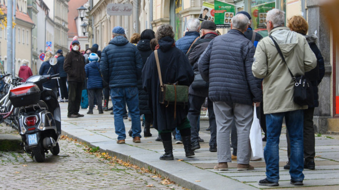 Drugi put za manje od dva meseca: U Švajcarskoj danas referendum o kovid propusnicama