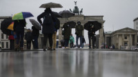 Nemačka ograničava privatna okupljanja na najviše 10 ljudi