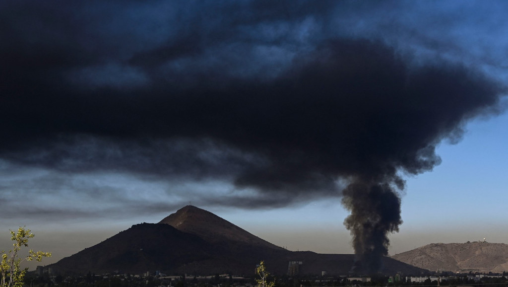 Veliki požar u Čileu: Zatvorene škole i vrtići zbog oblaka toksičnog dima nad Santijagom