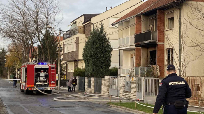 Požar u Zemunu, gorela kuća, stradala jedna osoba