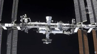 Astronauti NASA u svemirskoj šetnji, menjaju pokvarenu antenu na MSS