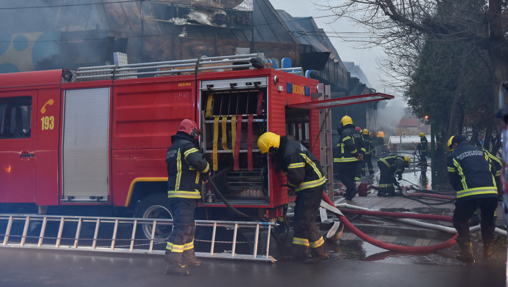 Lokalizovan požar u Rakovici, jedna osoba povređena